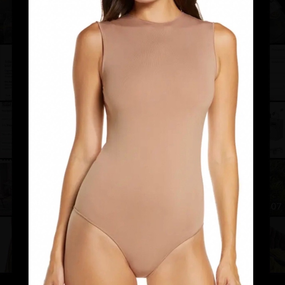 NWT • SKIMS Jelly Sheer Crewneck Bodysuit • Clay